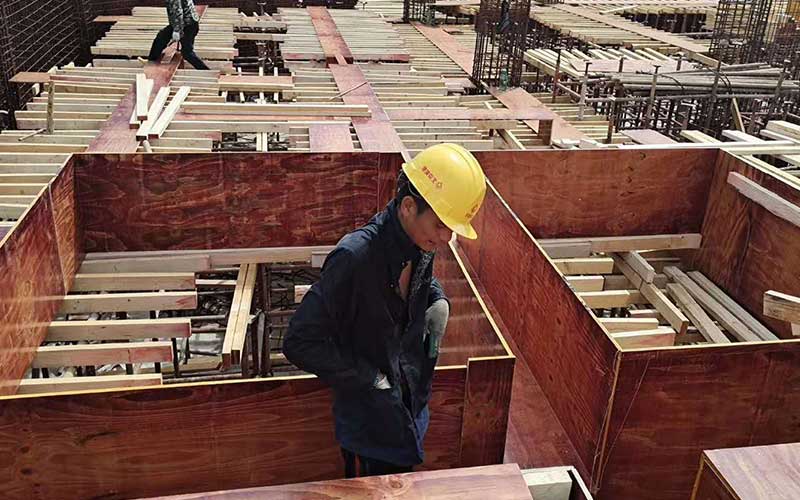 如何拆除冬季廣西建筑模板?《建筑模板施工注意事項(xiàng)》 如何拆除冬季廣西建筑模板?《建筑模板施工注意事項(xiàng)》