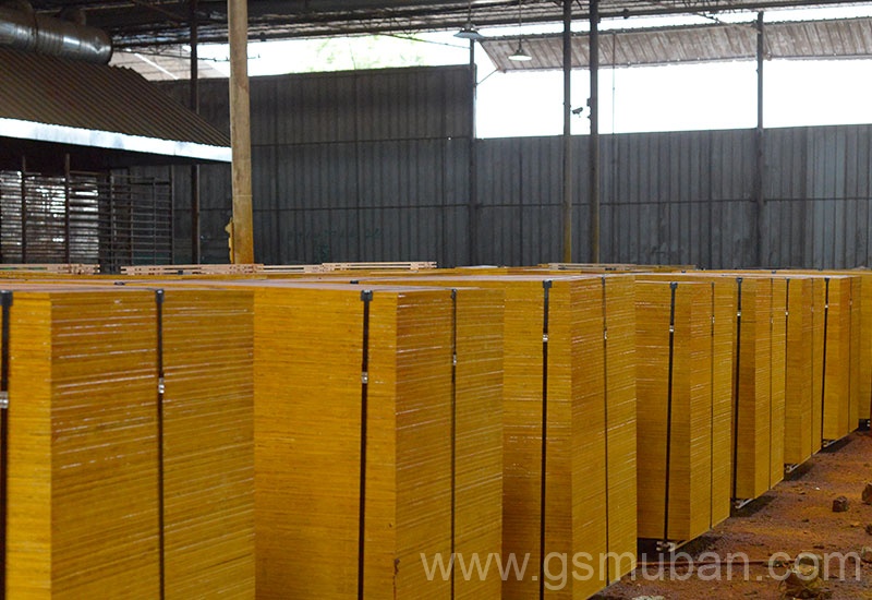 層層過膠和單層過膠的建筑模板有什么區(qū)別? 層層過膠和單層過膠的建筑模板有什么區(qū)別?